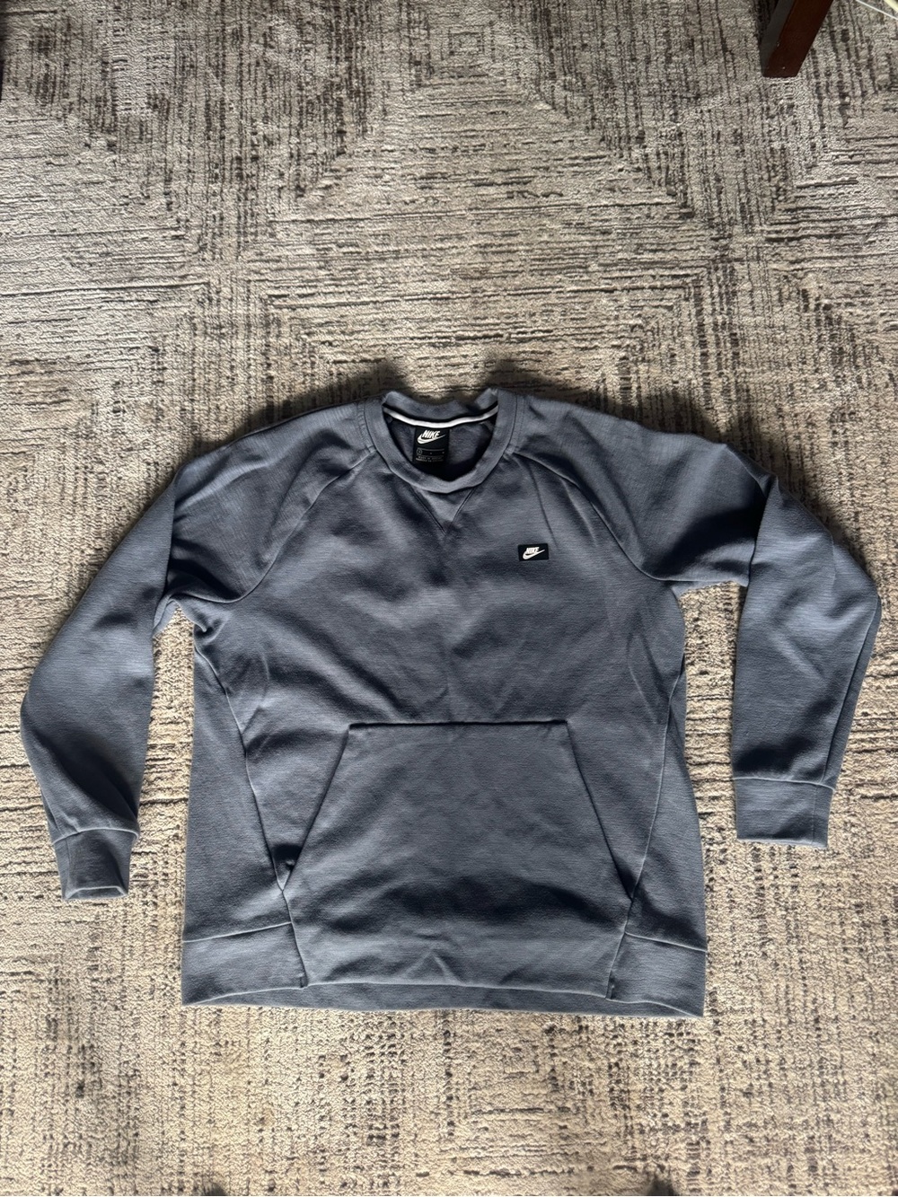 Nike Womens Dark Gray Crew Sweatshirt with Small Swoosh